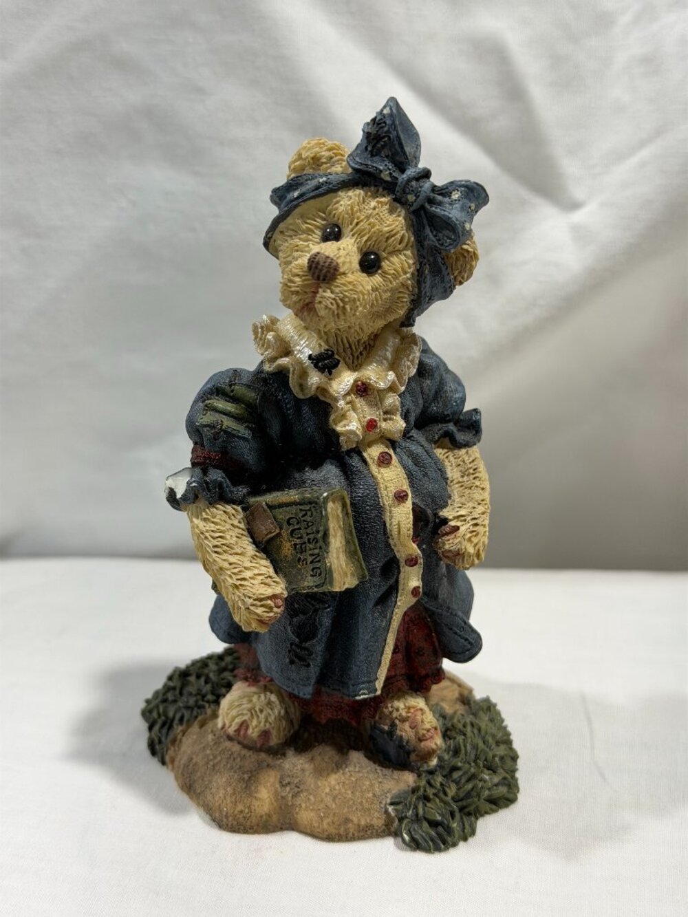 Vintage 1996 Boyds Bears Momma McBear Figurine #2282
